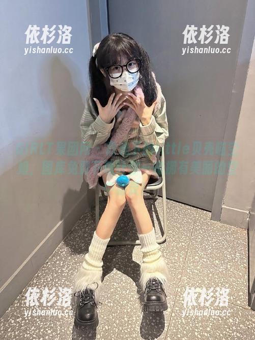 GIRLT果团网 - 霞光下的little贝壳喵空姐，图库免费下载让你一键拥有美丽的空中精灵！