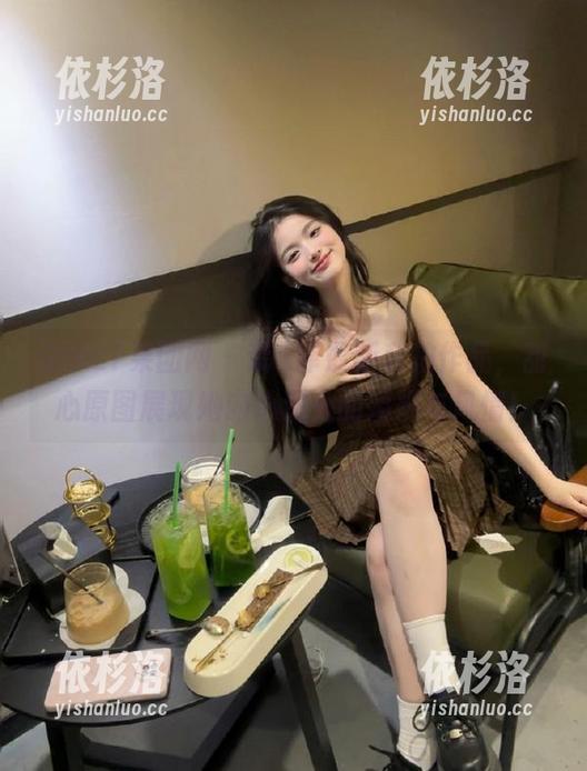 GIRLT果团网-龚玥菲 GIRLT果团网 - 龚玥菲最新私拍作品,甜心原图展现她内心深处的娇媚与风情!