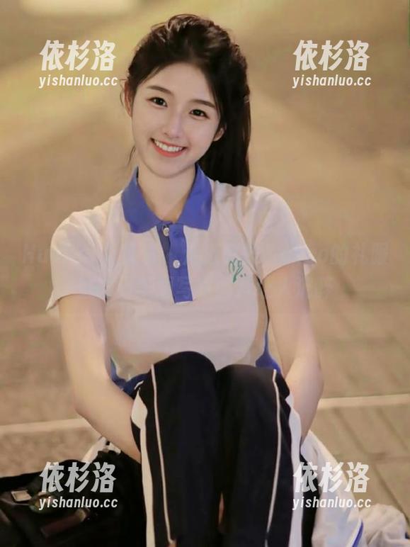 HuaYang花漾-赵惟依coco HuaYang花漾 - 走近赵惟依coco的礼服魅力:美丽写真图片让人沉醉