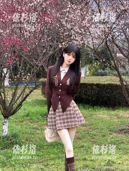 MTYH喵糖映画 探索喵糖映画全套海边长裙写真的无尽魅力,体验海滨的舒适与优雅