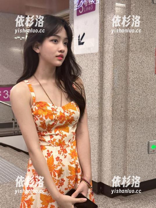 MyGirl美媛馆-luna张静燕 MyGirl美媛馆 - luna张静燕校园图包分享,揭秘她在校园里的青春印记,感受那份纯真!