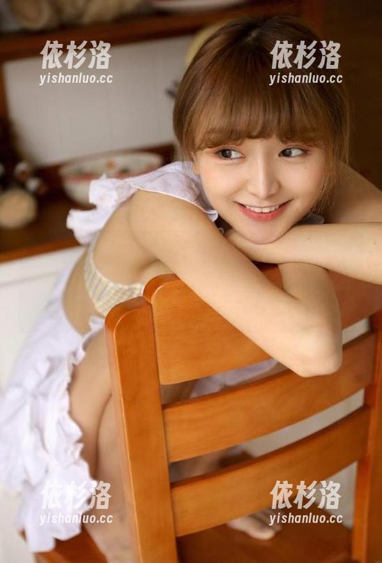 MyGirl美媛馆-伊小七MoMo MyGirl美媛馆 - 清新雅致的白色魅力!最新伊小七MoMo图包带你进入她的时尚梦境!