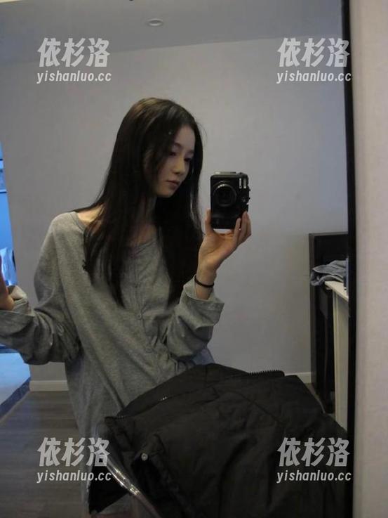 PoppaChan 探索PoppaChan的眼镜魅力:原图与全景图册一览