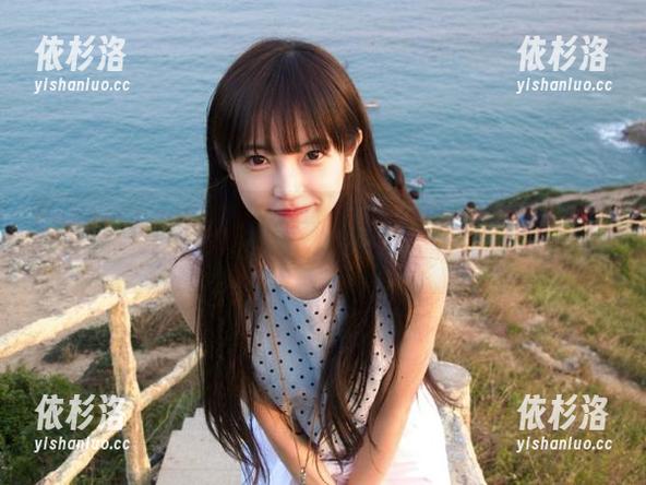 PoppaChan PoppaChan的牛仔裤写真:COS风尚与青春活力的完美结合