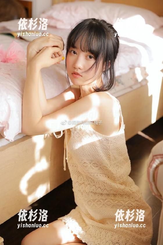 TGOD推女神-琪琪qlql TGOD推女神 - 在琪琪qlql的纯白写真中,找到被禁锢的美图资源!