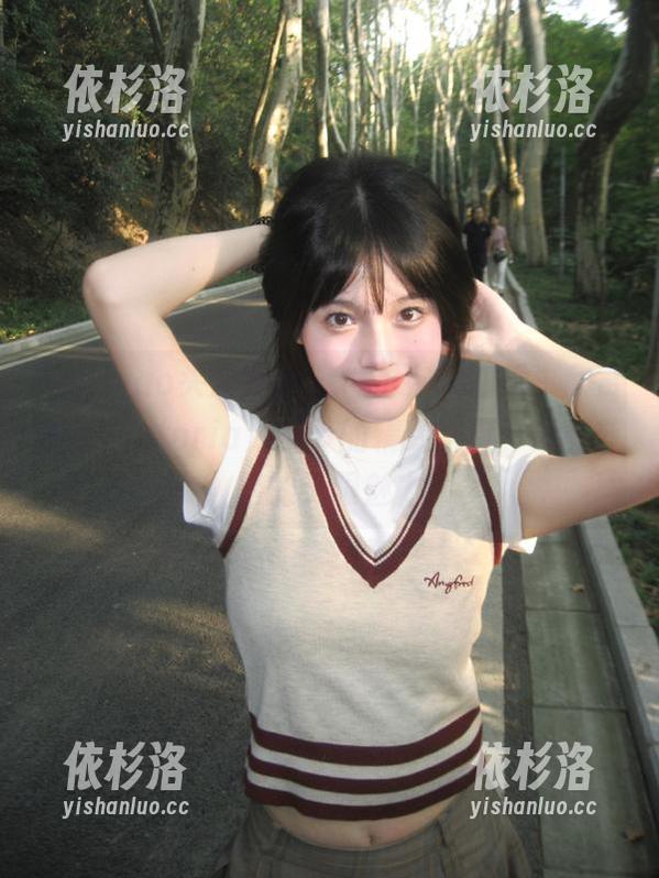 TouTiao头条女神-果儿Victoria TouTiao头条女神 - 点击在线图集,欣赏果儿Victoria万圣节的精致写真,感受节日的无限魅力