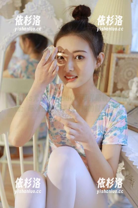 UGirls尤果网-Sukki可儿 UGirls尤果网 - Sukki可儿眼镜全集在线:每张原图都讲述着她的时尚故事!