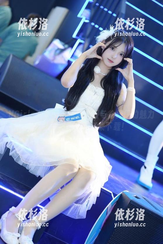 UGirls尤果网-徐梓伊 UGirls尤果网 - 优雅礼服与徐梓伊的魅力,超高质感写真合集下载!