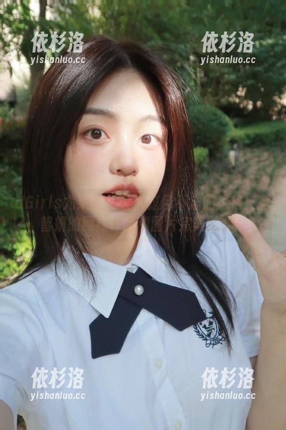 UGirls尤果网-赵智妍 UGirls尤果网 - 让人过目不忘的风格:赵智妍的网袜作品和图片完美融合!