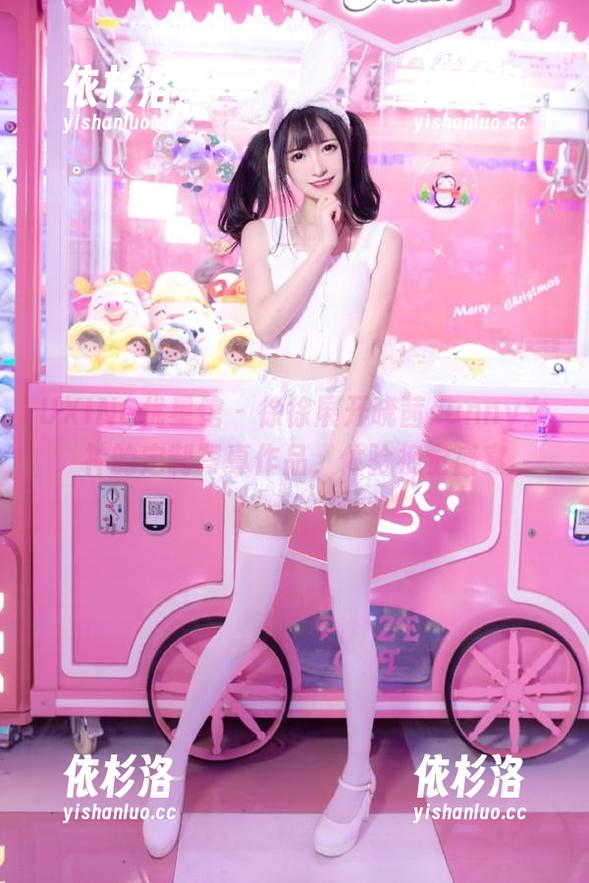 UXING优星馆-晓茜sunny UXING优星馆 - 徐徐展开晓茜sunny女神的定制写真作品,体验视觉盛宴