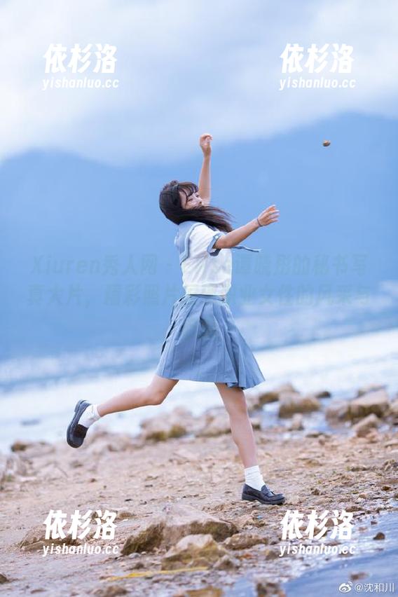 Xiuren秀人网-Elise谭晓彤 Xiuren秀人网 - Elise谭晓彤的秘书写真大片,精彩照片展现职业女性的风采与自信