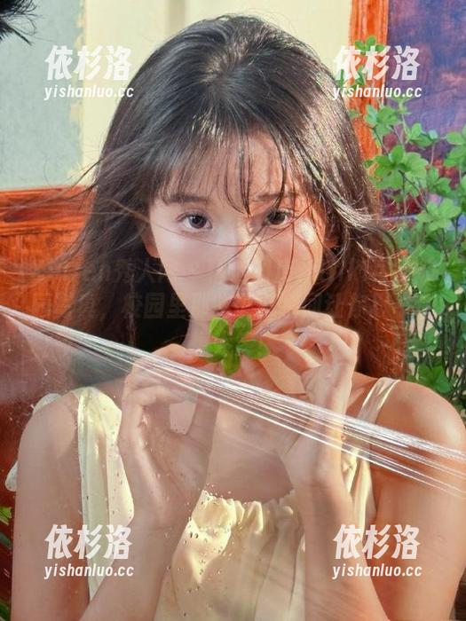 Xiuren秀人网-Niki可雅 Xiuren秀人网 - 精选图库:Niki可雅校园写真,校园里那些搞笑瞬间让你忍不住想大笑!