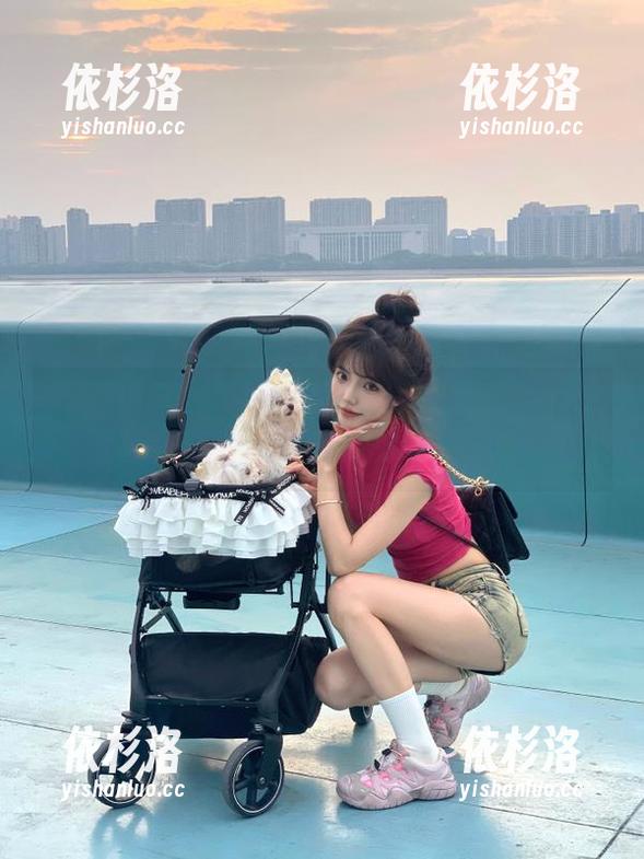 Xiuren秀人网-Zoe柚柚 Xiuren秀人网 - 探索Zoe柚柚的水手服美图世界,图包让你领略别样风情