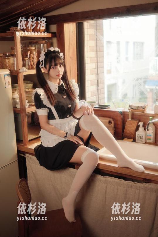 Xiuren秀人网-tina_甜仔 Xiuren秀人网 - “tina_甜仔”新鲜出炉的《裤里丝》作品集更新,尽情享受她的幽默时尚之旅吧!
