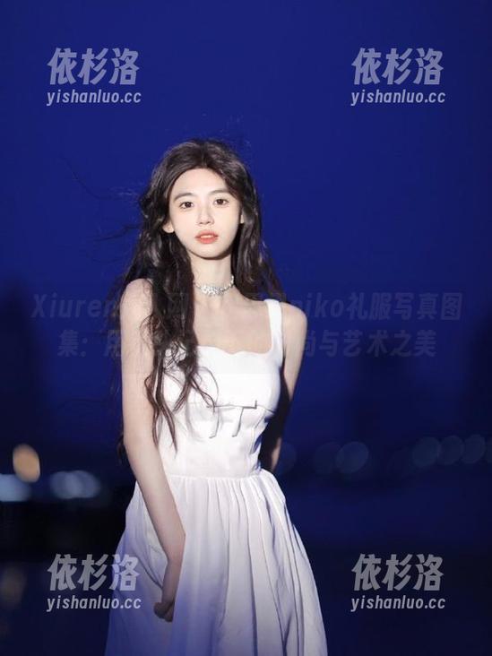 Xiuren秀人网-伊思思niko Xiuren秀人网 - 伊思思niko礼服写真图集:用镜头记录下的时尚与艺术之美