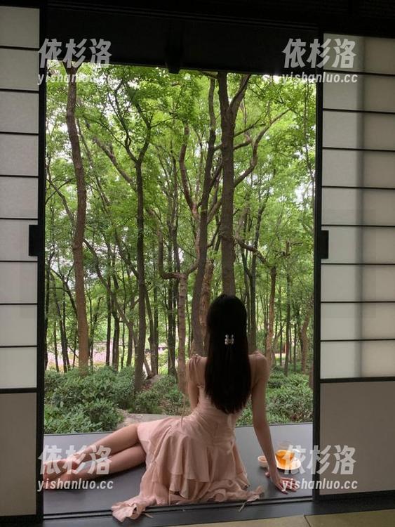Xiuren秀人网-优琪琪子yuki Xiuren秀人网 - 优琪琪子yuki婚纱摄影在线发布,高清画质呈现每一个瞬间的美丽与动人!
