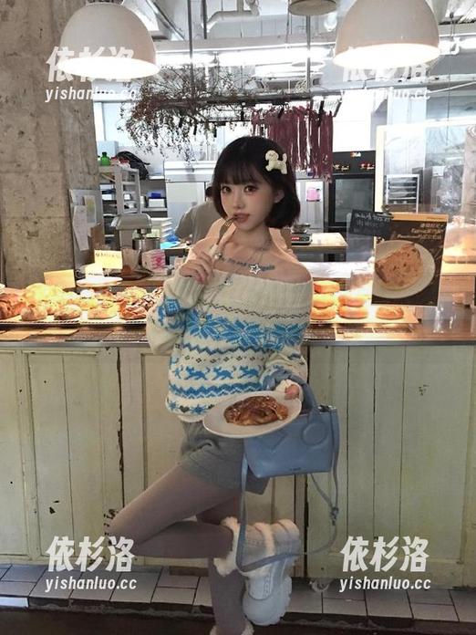 Xiuren秀人网-刘婷婷 Xiuren秀人网 - 刘婷婷双马尾写真全套,展现独特的时尚与个性