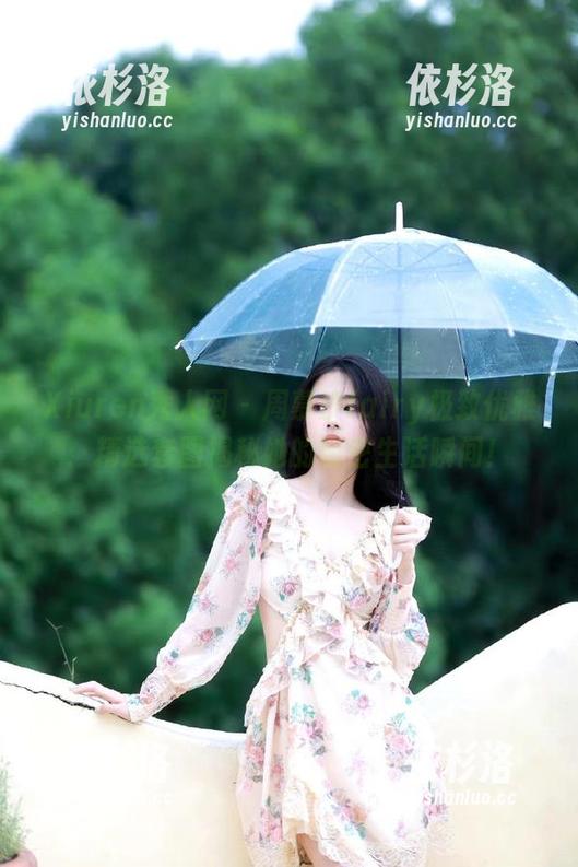 Xiuren秀人网 - 周慕汐fairy极致优雅：精选套图揭秘她的秘密生活瞬间！
