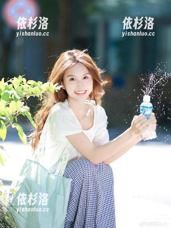 Xiuren秀人网-小夕Kitty Xiuren秀人网 - 小夕Kitty私房运动合集:看我如何把每一次运动都演绎成笑话