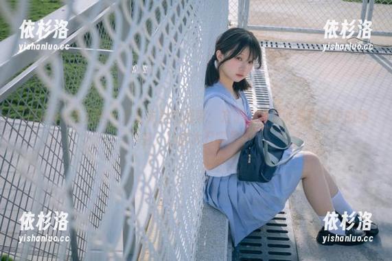 Xiuren秀人网 - 无圣光美图盛宴：方子萱制服诱惑作品中的秘密，让你大开眼界！