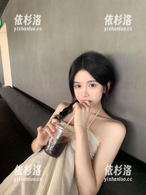 Xiuren秀人网-星小兔Meetu Xiuren秀人网 - 星小兔Meetu黑色时尚写真:精美图片和原图展示,绝对不容错过