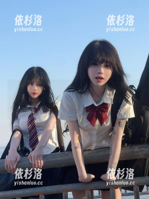 Xiuren秀人网-林乐一 Xiuren秀人网 - 林乐一睡衣写真在线合集:仿佛置身她的世界,共享那份难得的静谧与柔美