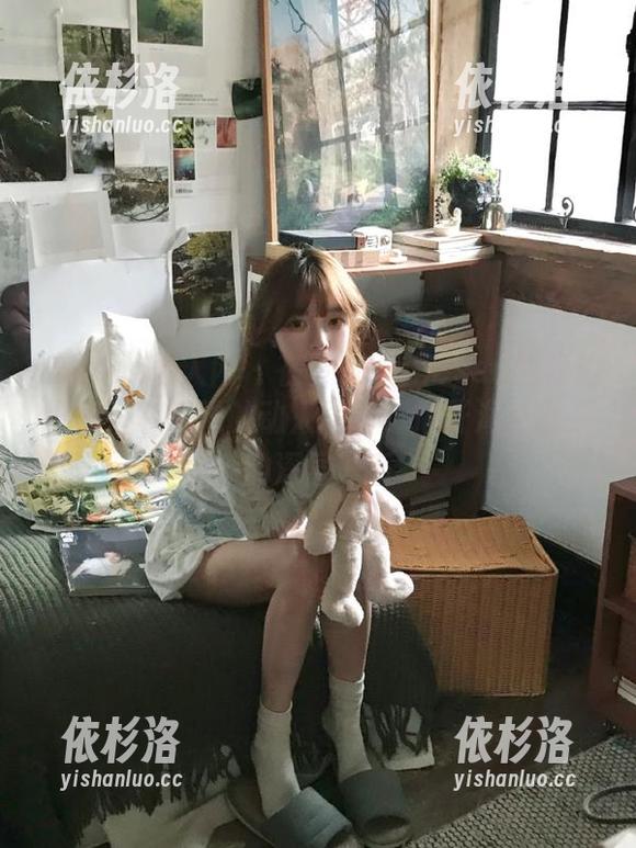 Xiuren秀人网-梦娜Vanessa Xiuren秀人网 - 在梦娜Vanessa的海边探秘:下载她的动人图片,揭开海与心灵的深层联系