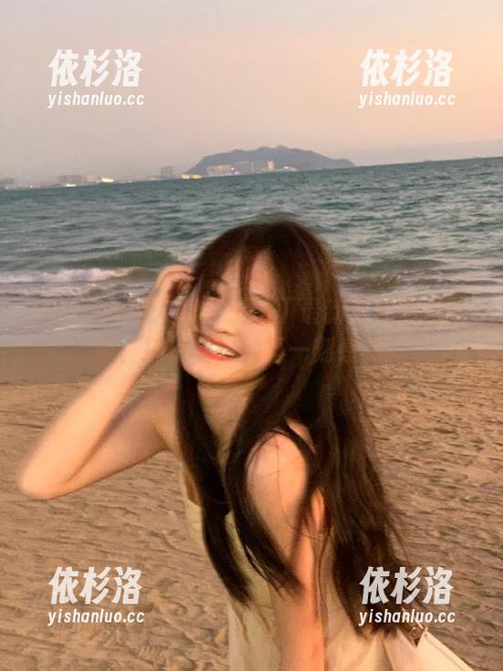 Xiuren秀人网-王俪丁 Xiuren秀人网 - 王俪丁最新圣诞图包更新,捕捉节日的每一刻感动!