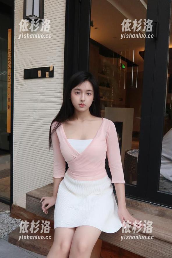 Xiuren秀人网-白茹雪abby Xiuren秀人网 - 白茹雪abby与油亮作品的完美结合,探索无圣光之美