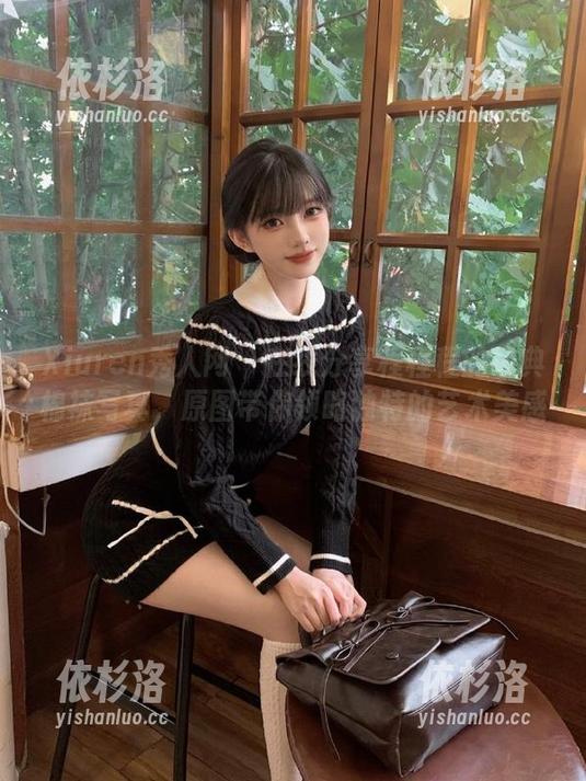 Xiuren秀人网-程程程 Xiuren秀人网 - 在线分享程程程的经典棉袜写真,原图带你领略独特的艺术美感