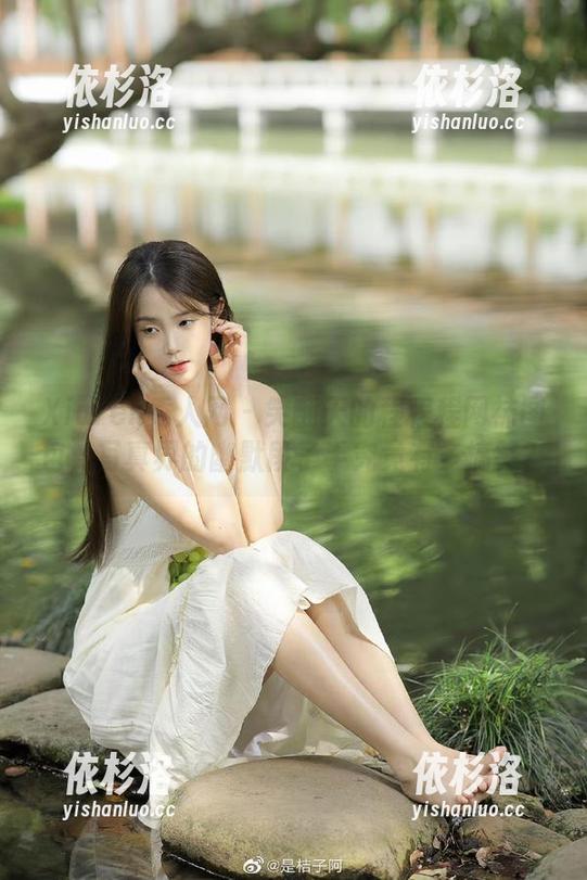 Xiuren秀人网-程程程 Xiuren秀人网 - 笑翻天的程程程网袜图包,写真界的幽默段子手究竟有多搞笑?