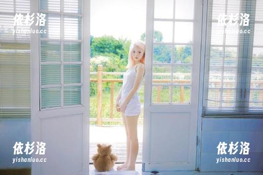 Xiuren秀人网-糯美子mini Xiuren秀人网 - 糯美子mini精选写真,家政主题女仆制服带你进入梦幻世界
