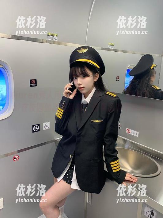 Xiuren秀人网-糯美子nini Xiuren秀人网 - 私拍写真大赏:糯美子nini在校园的甜美时刻,仿佛童话中的精灵!