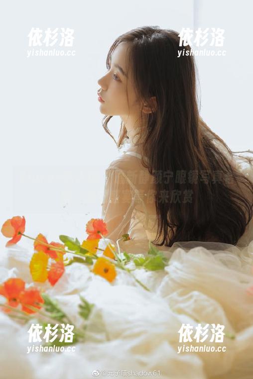 Xiuren秀人网-静颜宁 Xiuren秀人网 - 最新静颜宁眼镜写真合集,视觉盛宴等你来欣赏