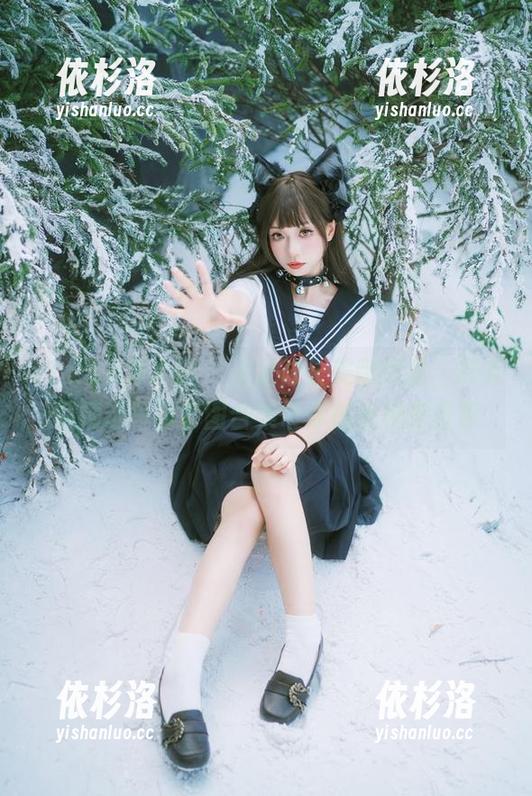 Xiuren秀人网-顾乔楠 Xiuren秀人网 - 玉足修长美腿尽显,顾乔楠精选写真套图合集带你感受视觉盛宴
