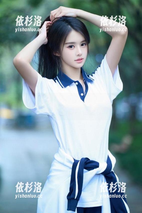 Xiuren秀人网-颖仪baby Xiuren秀人网 - 颖仪baby灰丝私拍合集:细腻记录她的时尚变迁与靓丽风采