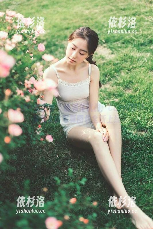 YouMi尤蜜荟-Carol周妍希 YouMi尤蜜荟 - 诱惑与优雅:Carol周妍希兔女郎写真图包全新上线