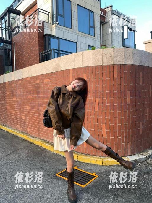 YouMi尤蜜荟 - Yumi尤美白衬衫收藏合集，穿出气场却不拼胸围的完美搭配！