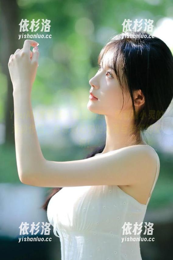 YouMi尤蜜荟-谭小灵 YouMi尤蜜荟 - 离海而近,观看谭小灵的海边作品,体味她心中的大海与梦想的交织!