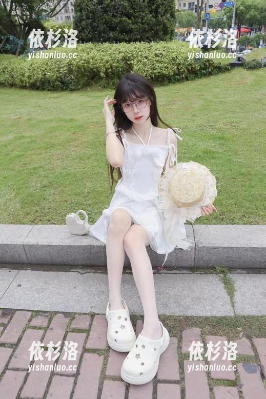 让心跳加速的瞬间，Yuka(유카)最新写真集《死库水》引领你步入新世界！