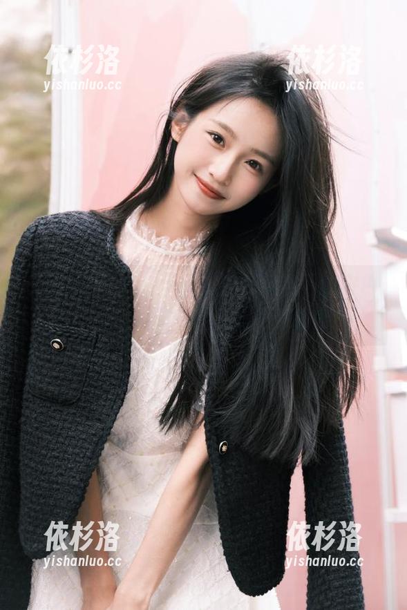 beautyleg-Avril beautyleg - Avril独特视角下的白色之美,珍贵写真资源不容错过
