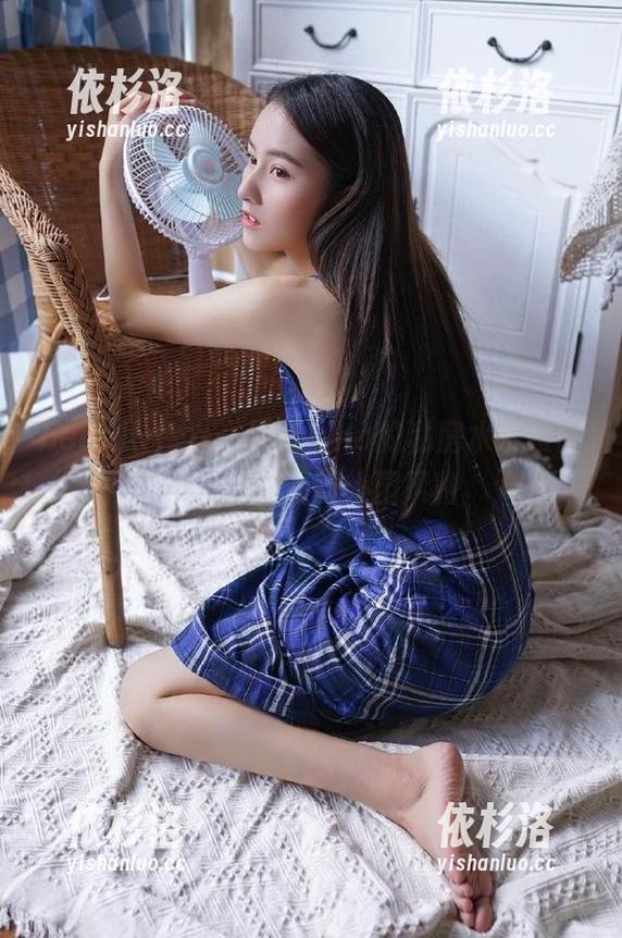 beautyleg-Lina beautyleg - 感受Lina的私房水手服图集,演绎清新校园风格