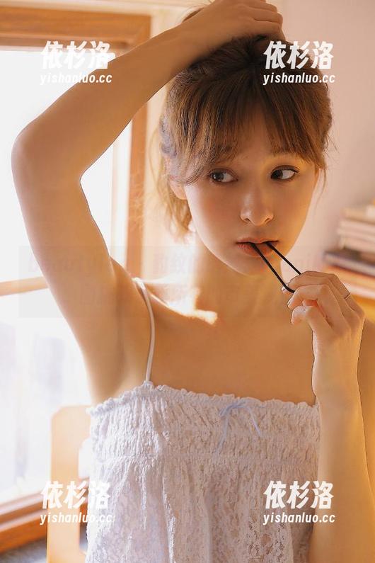 beautyleg - 豹纹的诱惑：Vicni的原图挑战了我所有的审美观！
