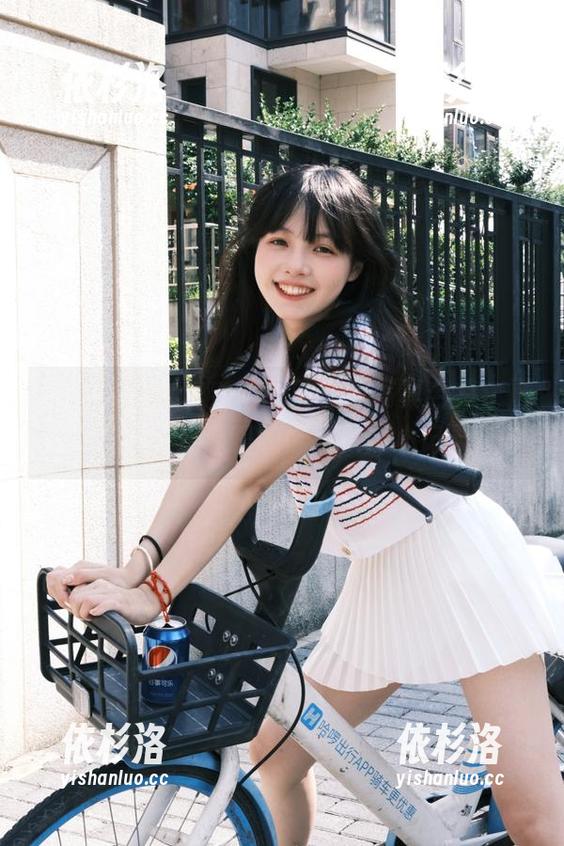 beautyleg-yoyo beautyleg - yoyo的居家写真合集:融合了自然光与温暖的情感,用心记录每刻