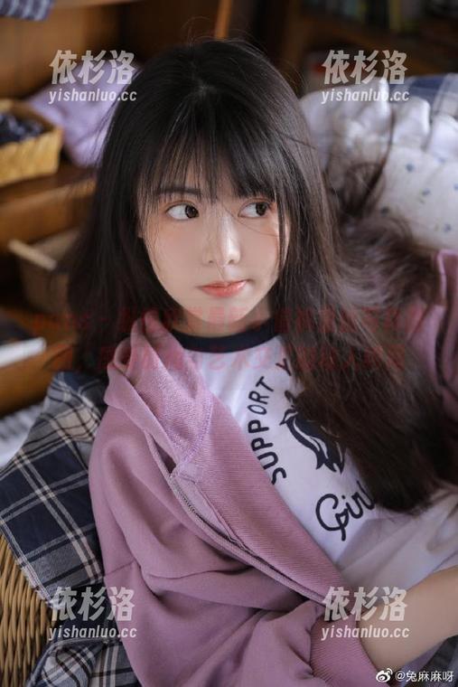 pans-小倩 pans - 纵情欣赏最新小倩裤里丝写真原图,感受时尚与艺术交汇的动人瞬间