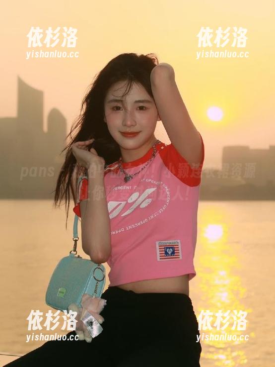 pans-小颖 pans - 私拍中的女神!小颖连衣裙资源让你秒变时尚达人!