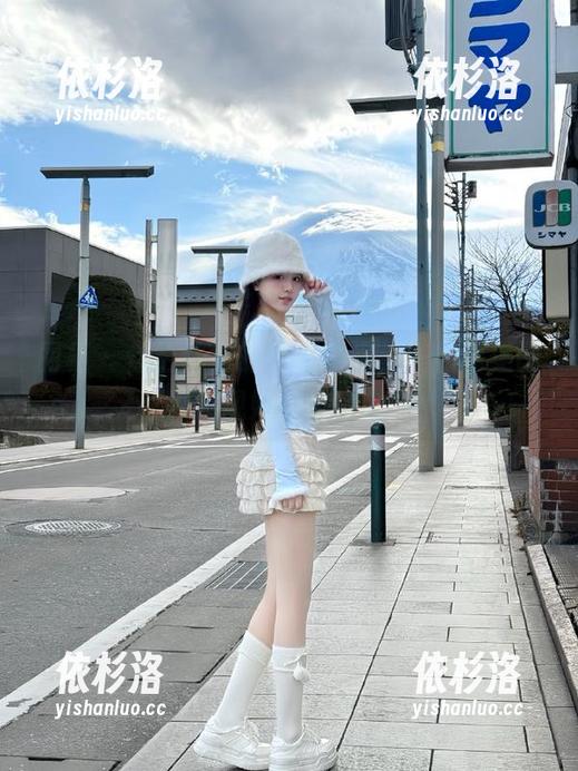 丽柜-佳怡 丽柜 - 佳怡修女的神圣瞬间,一组精美图片展现她的独特魅力