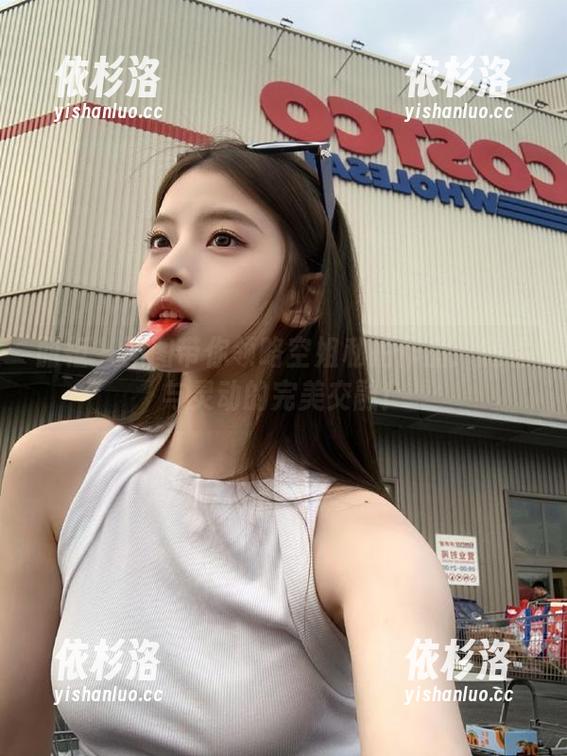 丽柜-图图 丽柜 - 图图带你领略空姐私拍作品:随性与灵动的完美交融!
