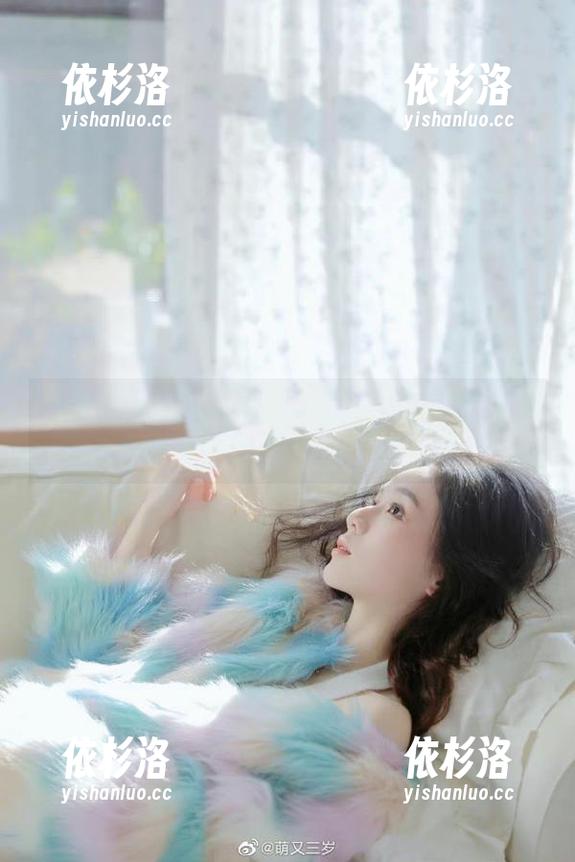 丽柜-安安 丽柜 - 安安红裙写真系列:所有原图与图包一网打尽