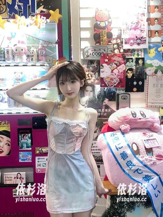 丽柜-小戈 丽柜 - 在小戈的豹纹写真中,探索原图背后的艺术魅力与个性表达。